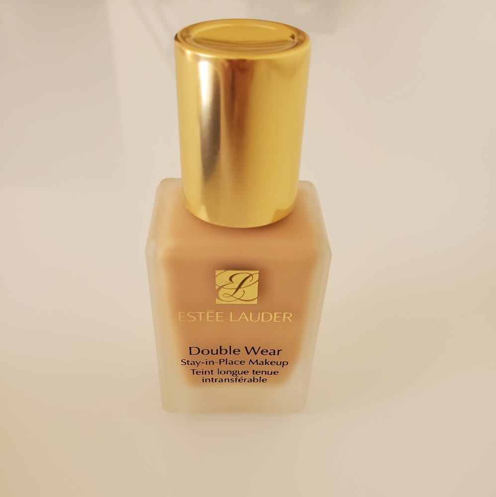 Estee Lauder double wear make up
